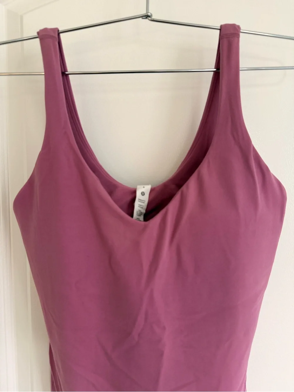 lululemon athletica size 6